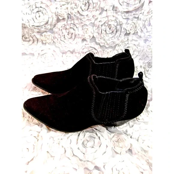 NEW SCHUTZ Jaqueline‎ Pointed Toe Bootie $215